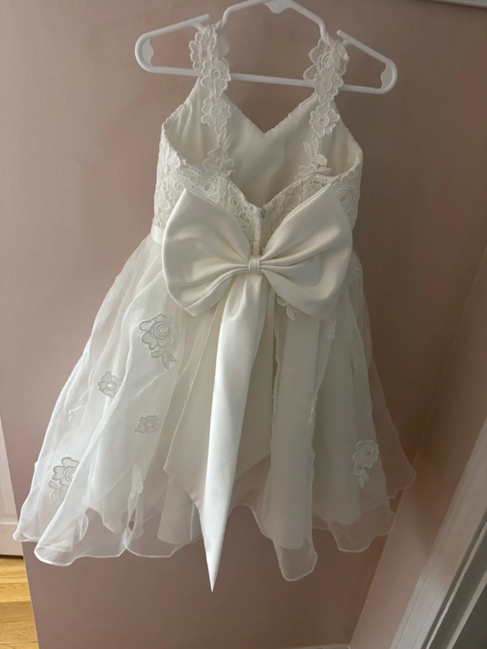 David's Bridal Ivory Floral Lace Tea Length Flower Girl Dress- Size 5 - Picture 10 of 13